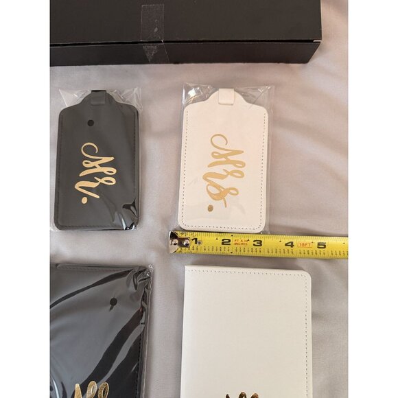 Cosweet Mr & Mrs Passport Holder & Luggage Tag Gift Set – Wedding Honeymoon New - Picture 8 of 10